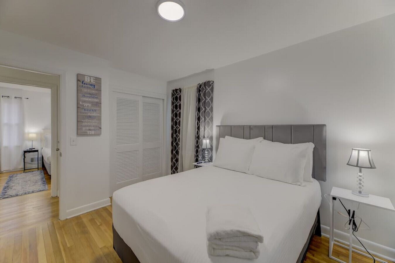 3 bedrooms, desk, iron/ironing board, travel crib