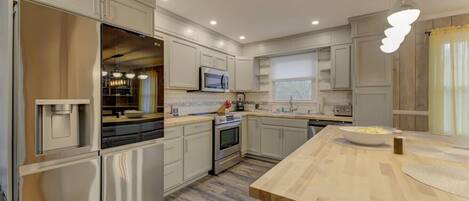 Fridge, microwave, oven, dishwasher