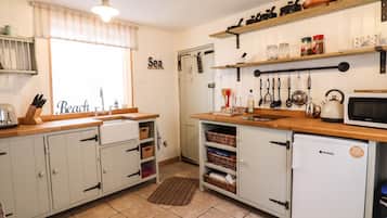 Cottage | Interior