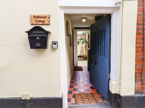 Cottage | Interior - Driftwood Cottage (Harwich)