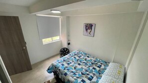 3 bedrooms, iron/ironing board, free WiFi