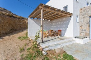 Outdoor dining - Serifos Villa A (Ramos)