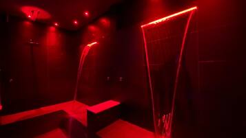 Hammam, soins du visage, soins ayurvédiques, 1 salle de soins, massages