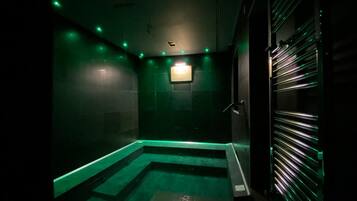 Hammam, soins du visage, soins ayurvédiques, 1 salle de soins, massages