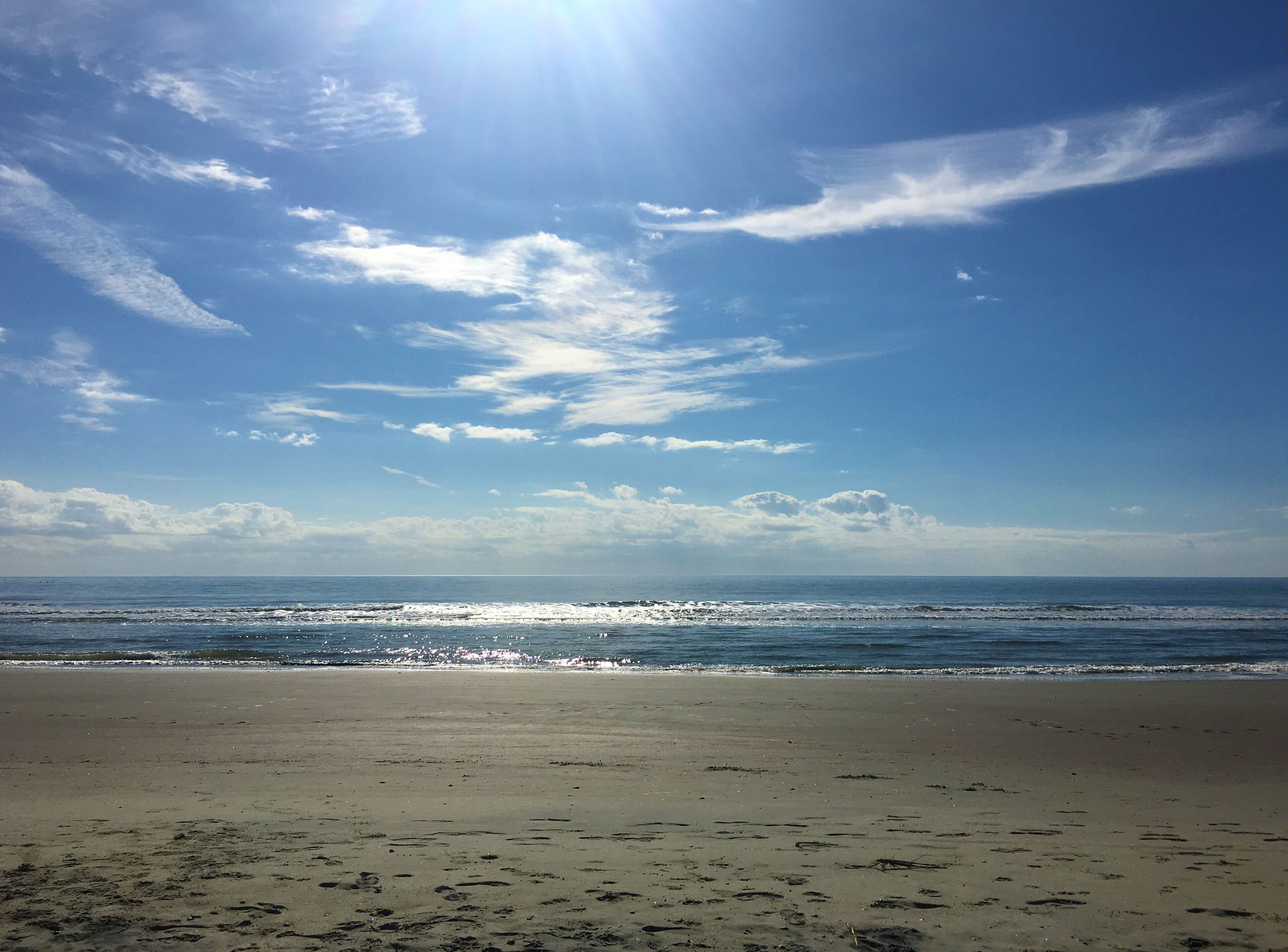 Plage à proximité, chaises longues, serviettes de plage