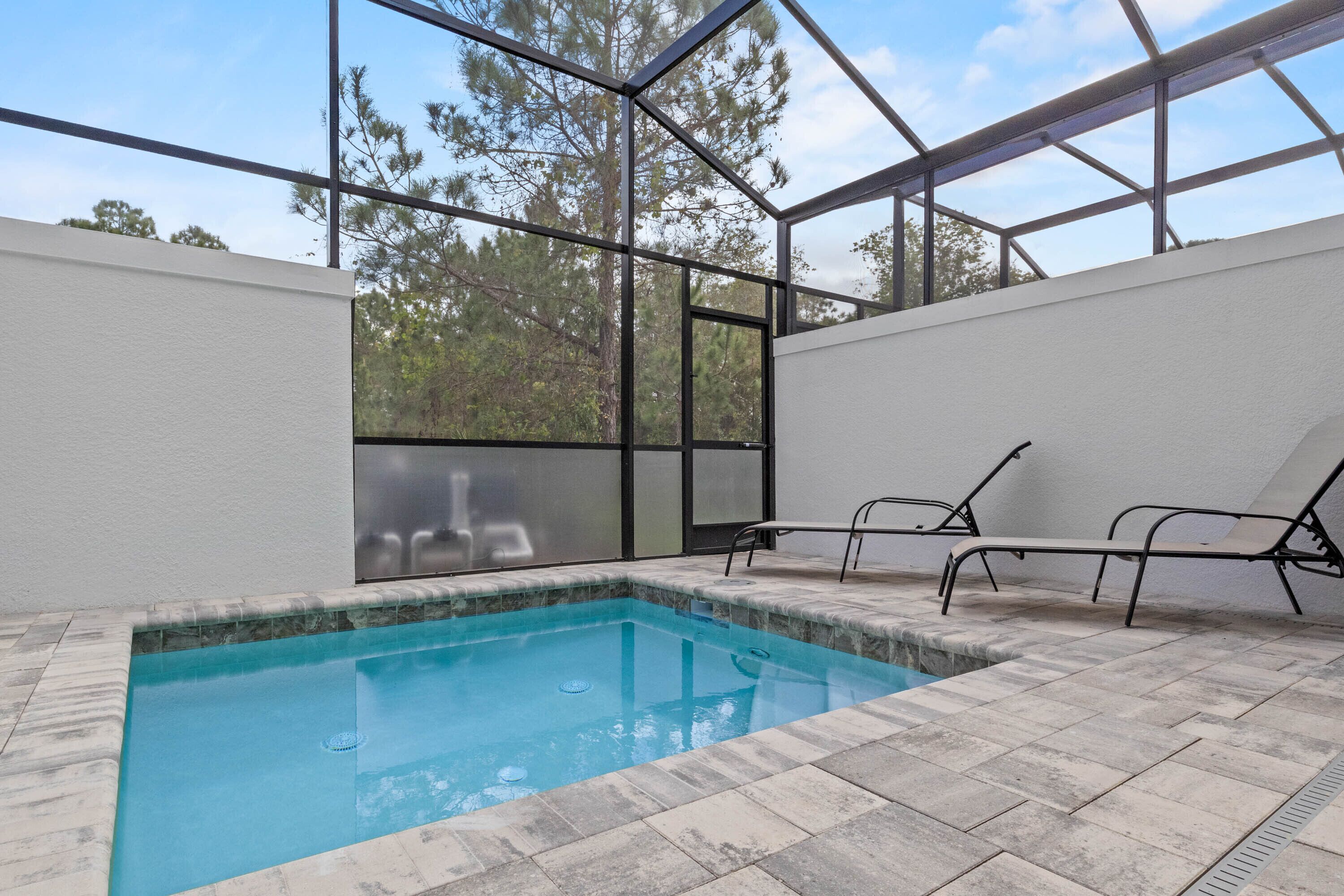 Amazing NEW pool house near Disney