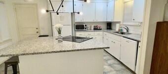 Stunning home in the middle of midtown close to fairgrounds.