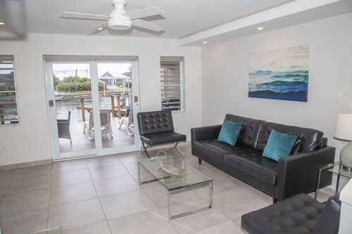 Waterfront Villa 246E South Finger, Jolly Harbour