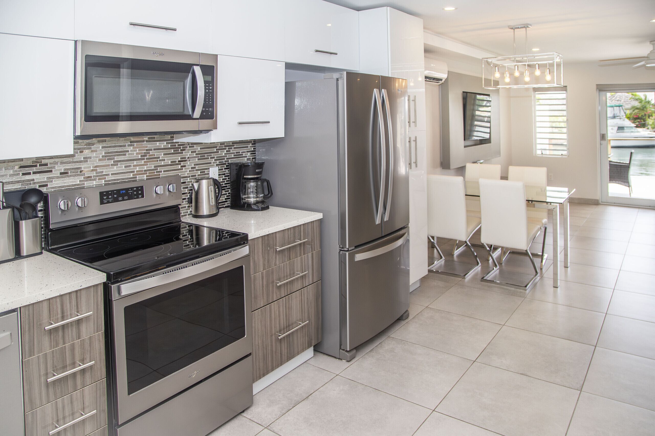 冰箱、微波炉、烤箱、洗碗机