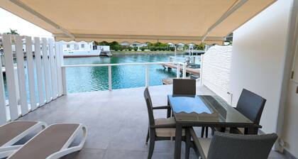 Waterfront Villa 246E South Finger, Jolly Harbour