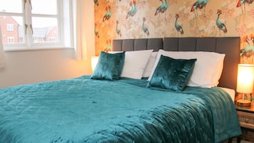 Cottage | 2 bedrooms, individually decorated, individually furnished, free WiFi