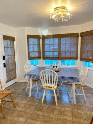 Dining - ***ONE AUGUST WEEK LEFT*** June and Sept still available! (Ship Bottom)