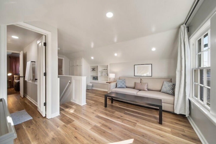 Expo's Cheerful 4-bed W/firepit Cherry St, Uticasq - Tulsa, OK