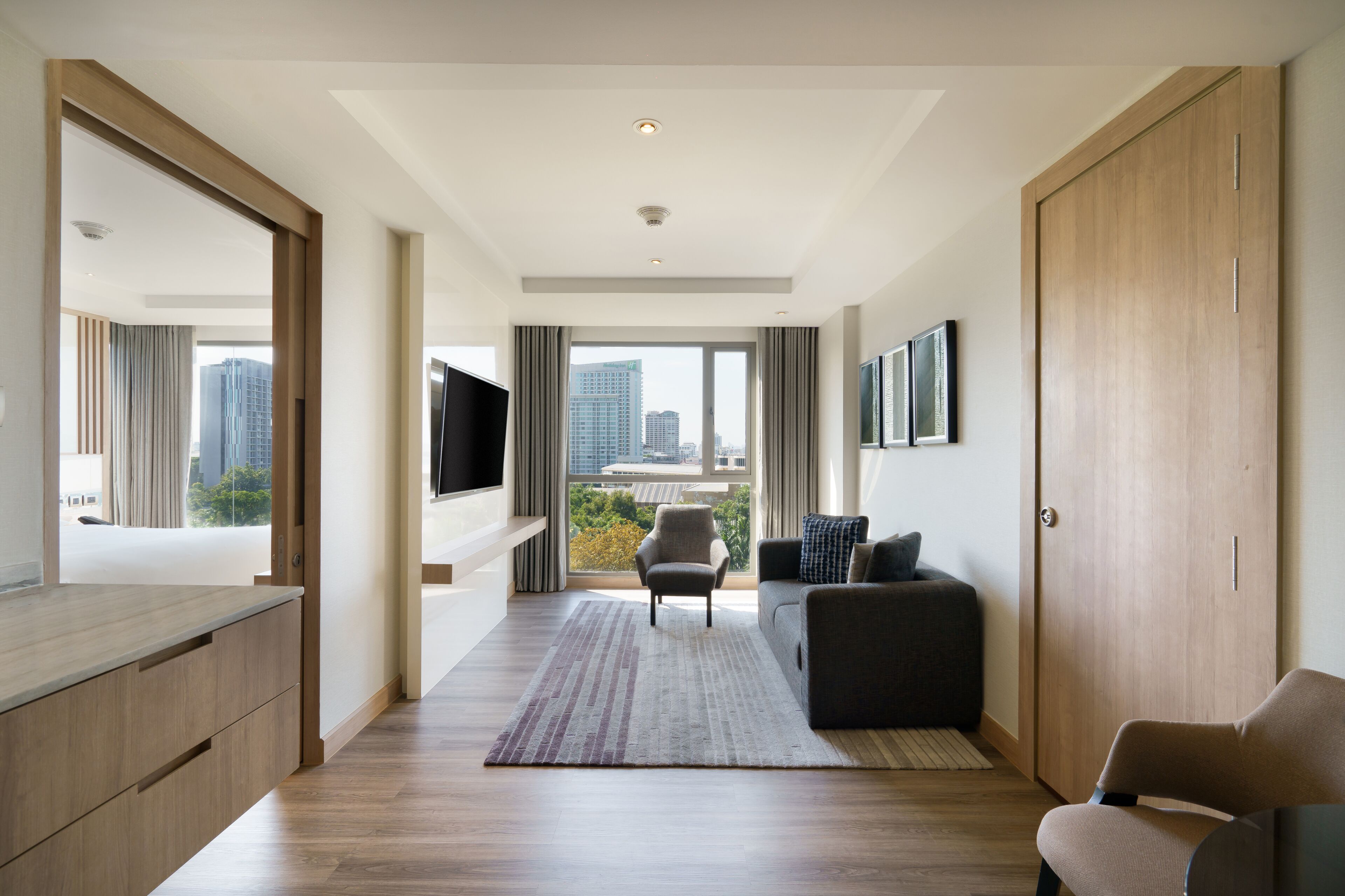 executive suite, 1 king bed, non smoking, city view | living area | 55-inch led tv with cable channels, tv