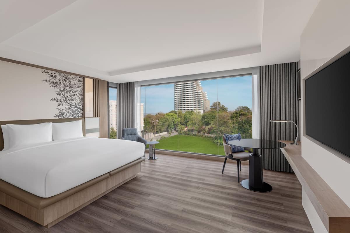 Deluxe Room, 1 King Bed, Non Smoking, City View | In-room safe, desk, laptop workspace, iron/ironing board