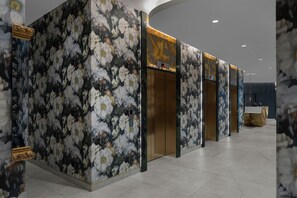 Lobby - The Dorian, Autograph Collection (Calgary)