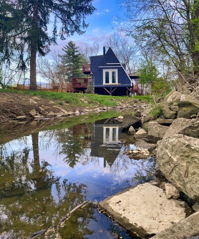 Relaxing, Cozy & Secluded One Loft Bedroom A-Frame w/ Private SUMMER Pool