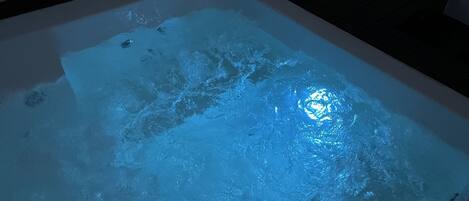 Piscina coperta, una piscina riscaldata