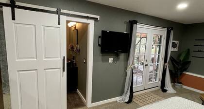 Private getaway in a beautiful neighborhood