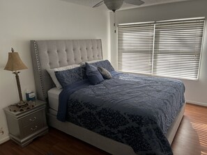 3 bedrooms, desk, iron/ironing board, free WiFi