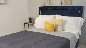 Standard Single Room | Individually decorated, individually furnished, laptop workspace