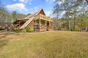 Exterior - Sleeps 10, + Igloo Guest House, 7 kayaks, 2 paddleboards. John boat, + more! (Eatonton)