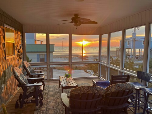 5 Bedroom Beach House Slps 12 - Private Beach - Shells - Fishing -Screened porch