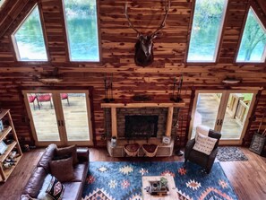 Télévision, cheminée