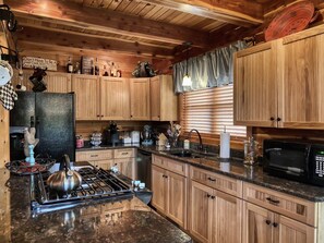 Micro-ondes, four, plaque de cuisson, lave-vaisselle