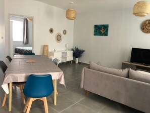 Interior - House 7 people - 3 bedrooms - MONTBARD center - "Chez Delphine et Guillaume" ("Delphine and Guillaume") (MONTBARD)