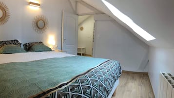 4 chambres, fer et planche à repasser, Wi-Fi gratuit, draps fournis
