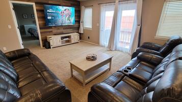 TV connectée, jeux vidéo, table de tennis de table, chaßne hi-fi