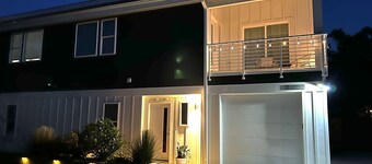 New & Modern Beach Home with Golf Cart!