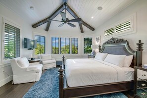 4 bedrooms, free WiFi, bed sheets - Tern Key - Luxury Canal-Front Home w/ Heated Pool, Spa, Dock & Near Bean Point (Anna Maria)