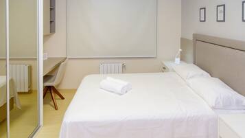 Apartamento básico | 1 quarto, ferros/tábuas de passar roupa, Wi-Fi de cortesia