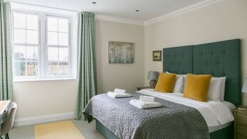 3 chambres, fer et planche à repasser, Wi-Fi gratuit, draps fournis