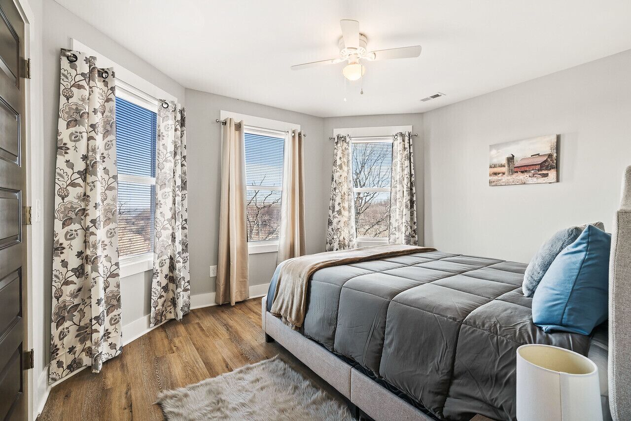 4 bedrooms, iron/ironing board, free WiFi, bed sheets