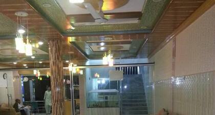 River Palace Hotel