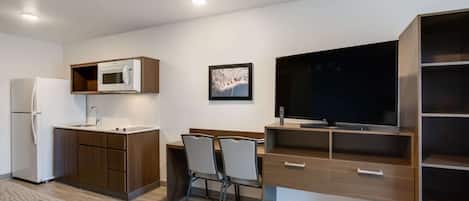 Queen Suite Two Queen Beds