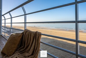 Una spiaggia nelle vicinanze