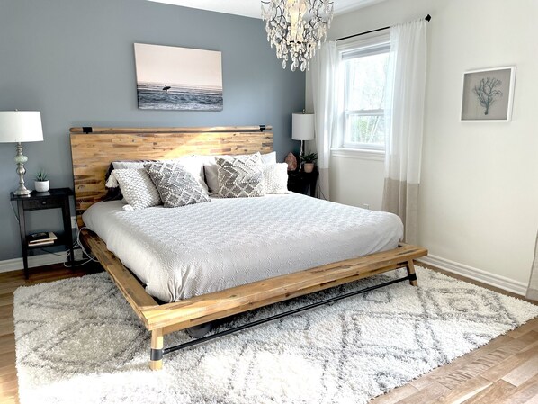 5 habitaciones, tabla de planchar con plancha, wifi y ropa de cama 