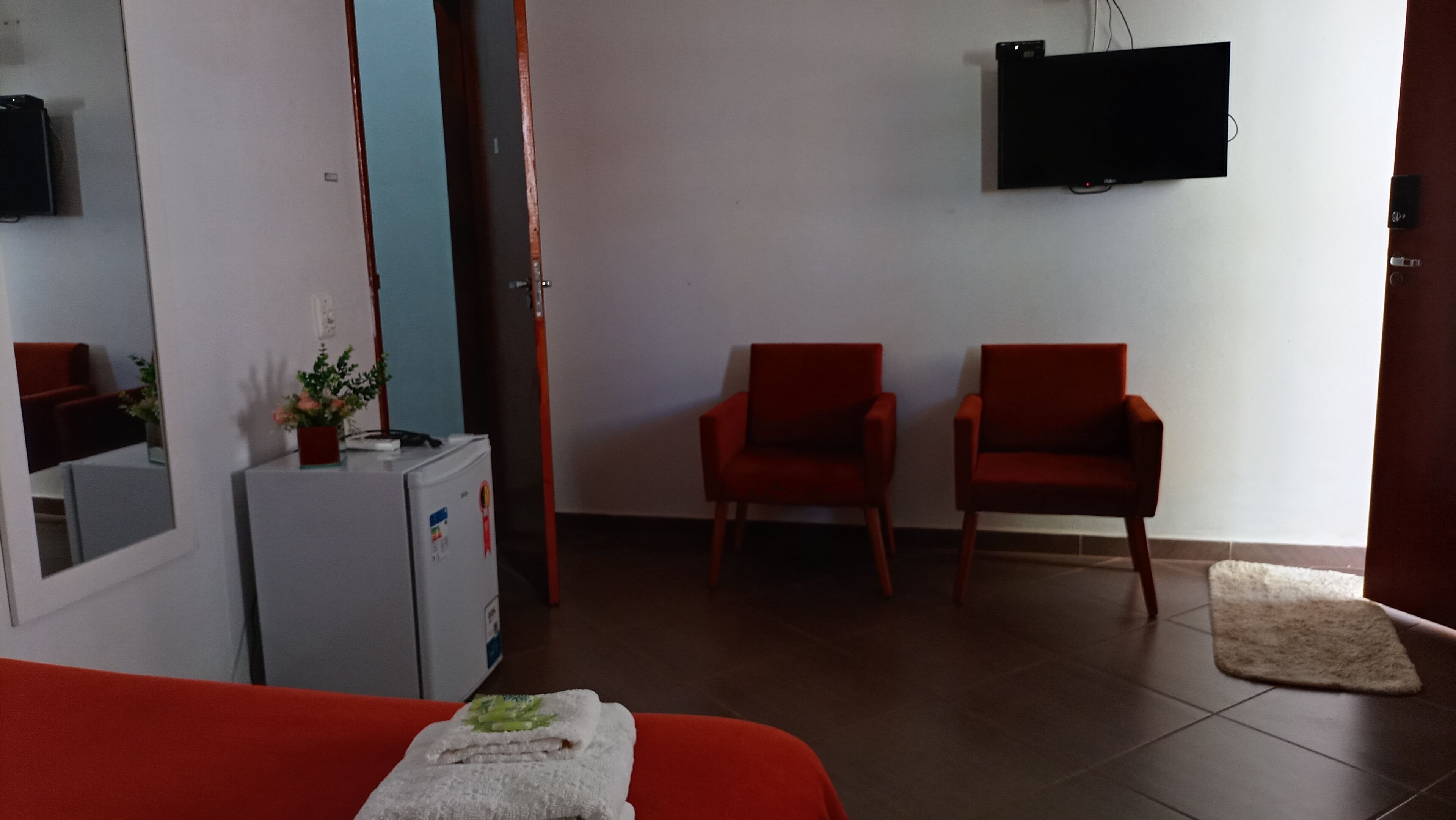 Minibar, free WiFi, bed sheets