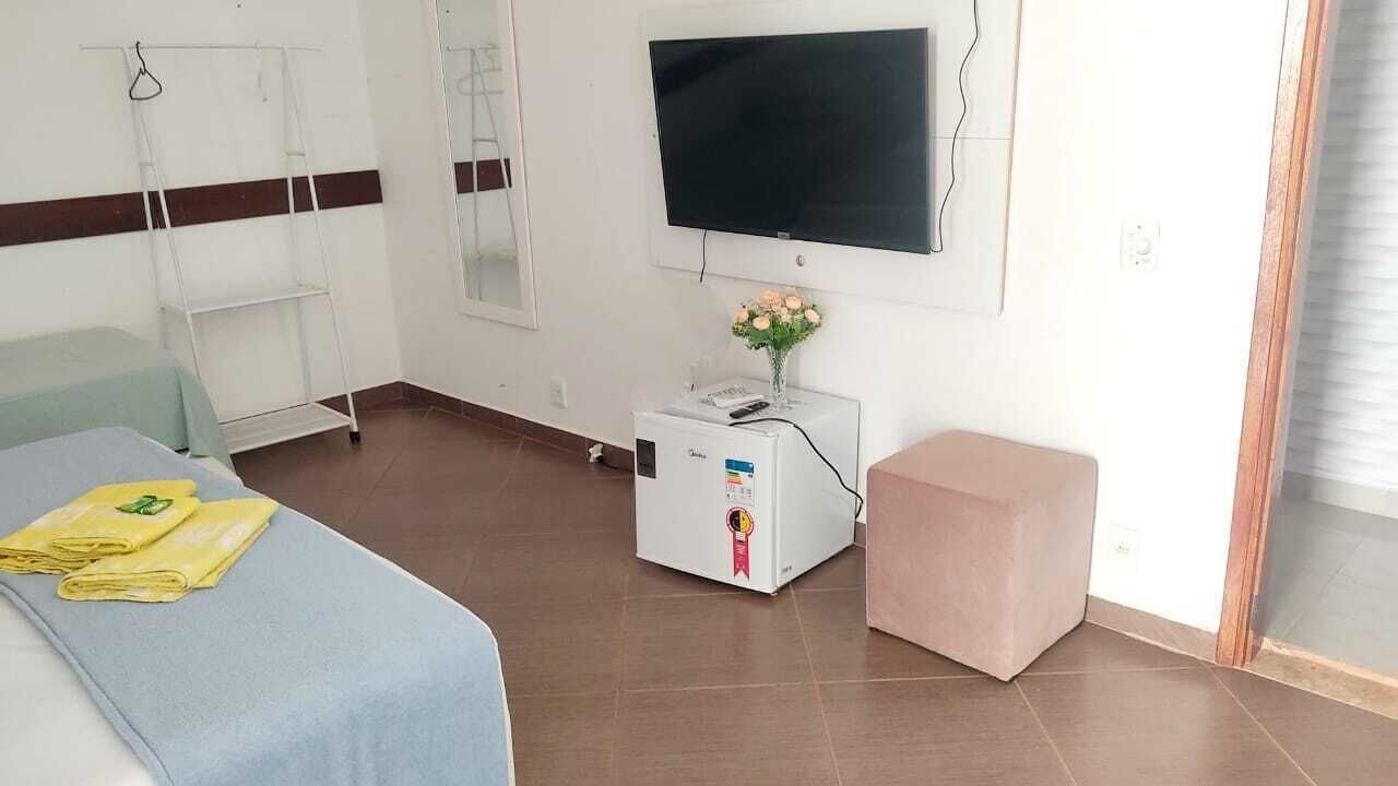 Minibar, free WiFi, bed sheets