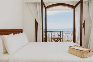 Literie de qualité supérieure, surmatelas, décoration personnalisée