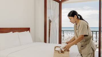 Family Suite | Premium bedding, pillowtop beds, individually decorated