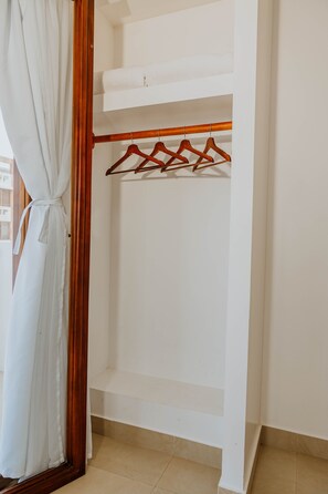 Literie de qualité supérieure, surmatelas, décoration personnalisée