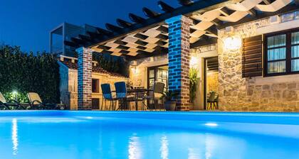 Stone Villa Petit Rustica with heated pool