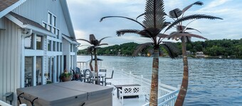 Brownstone - Amazing 3,600 SF home SLEEPS 18 --Game room--HOT TUB