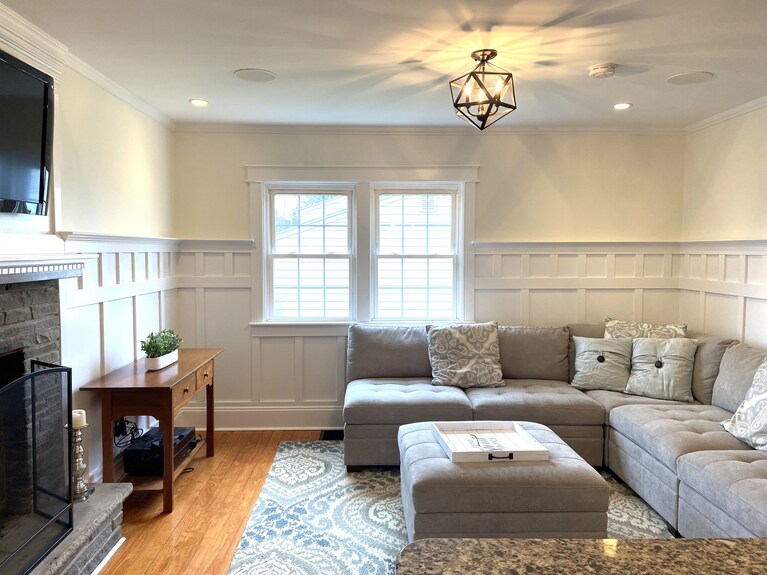 Charming 3 Bdrm Home-less Than 1 Mile From Village Of Skaneateles-with Parking - Skaneateles Lake, NY