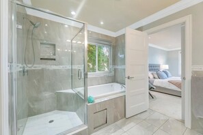 Combined shower/tub, towels, soap, toilet paper